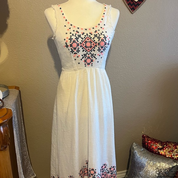 Anthropologie holding horses embroidered summer dress - Picture 5 of 7